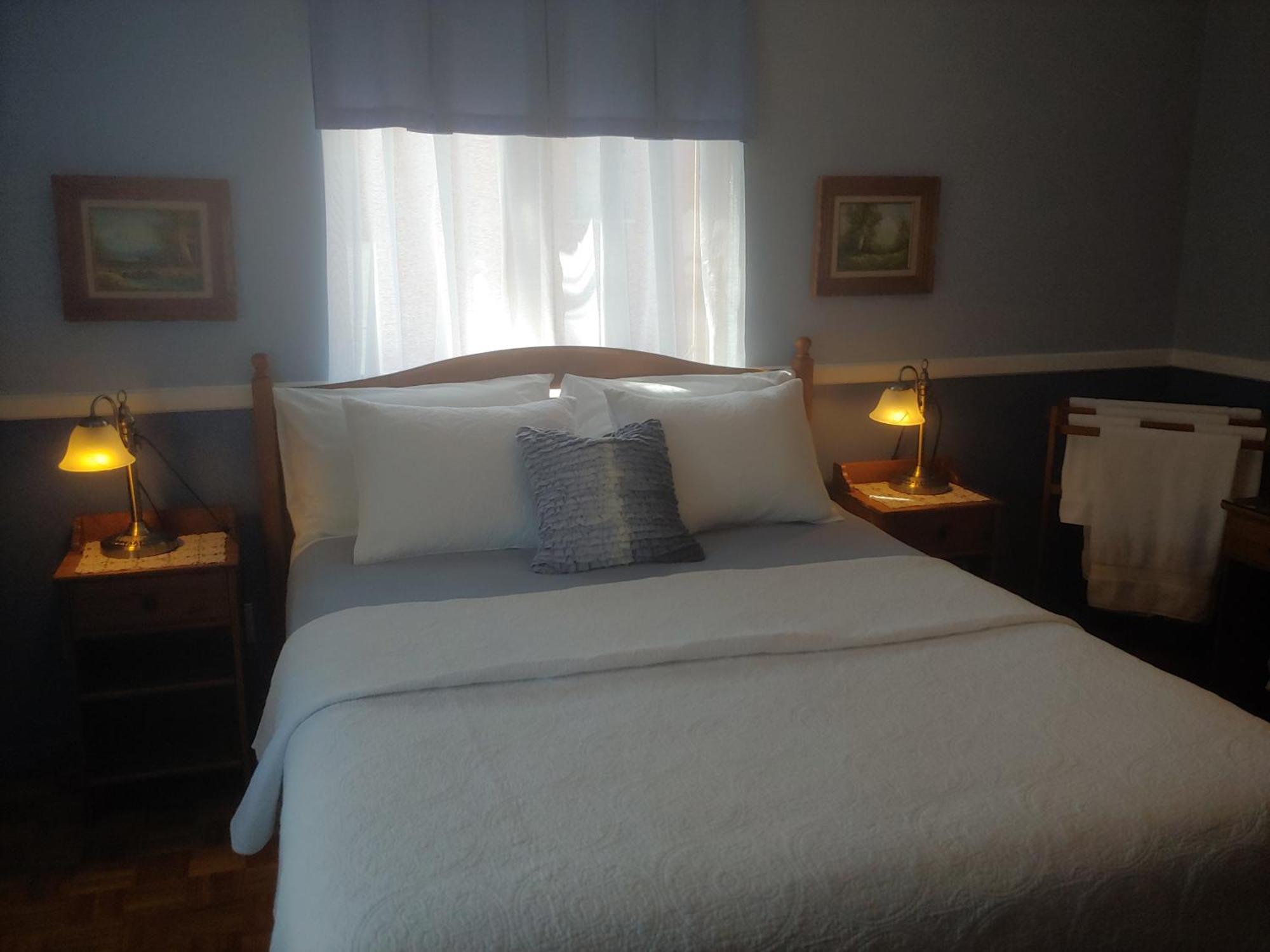 3 Bedrooms 3 Beds Near Metro -2 Parking Free Монреаль Экстерьер фото